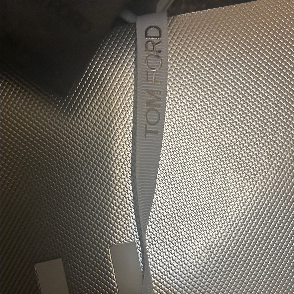 Tom Ford Silver Gift Set Collection - Picture 14 of 16